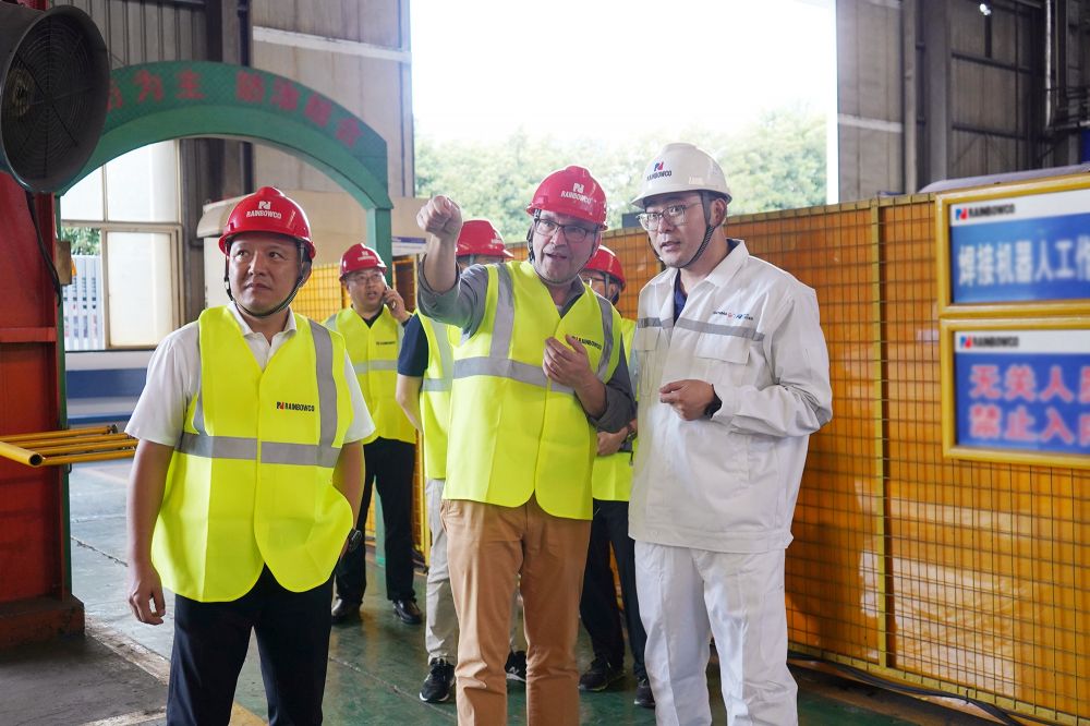 SIEMENS中国有限公司到访GENMAdg视讯重机制造基地(图2)