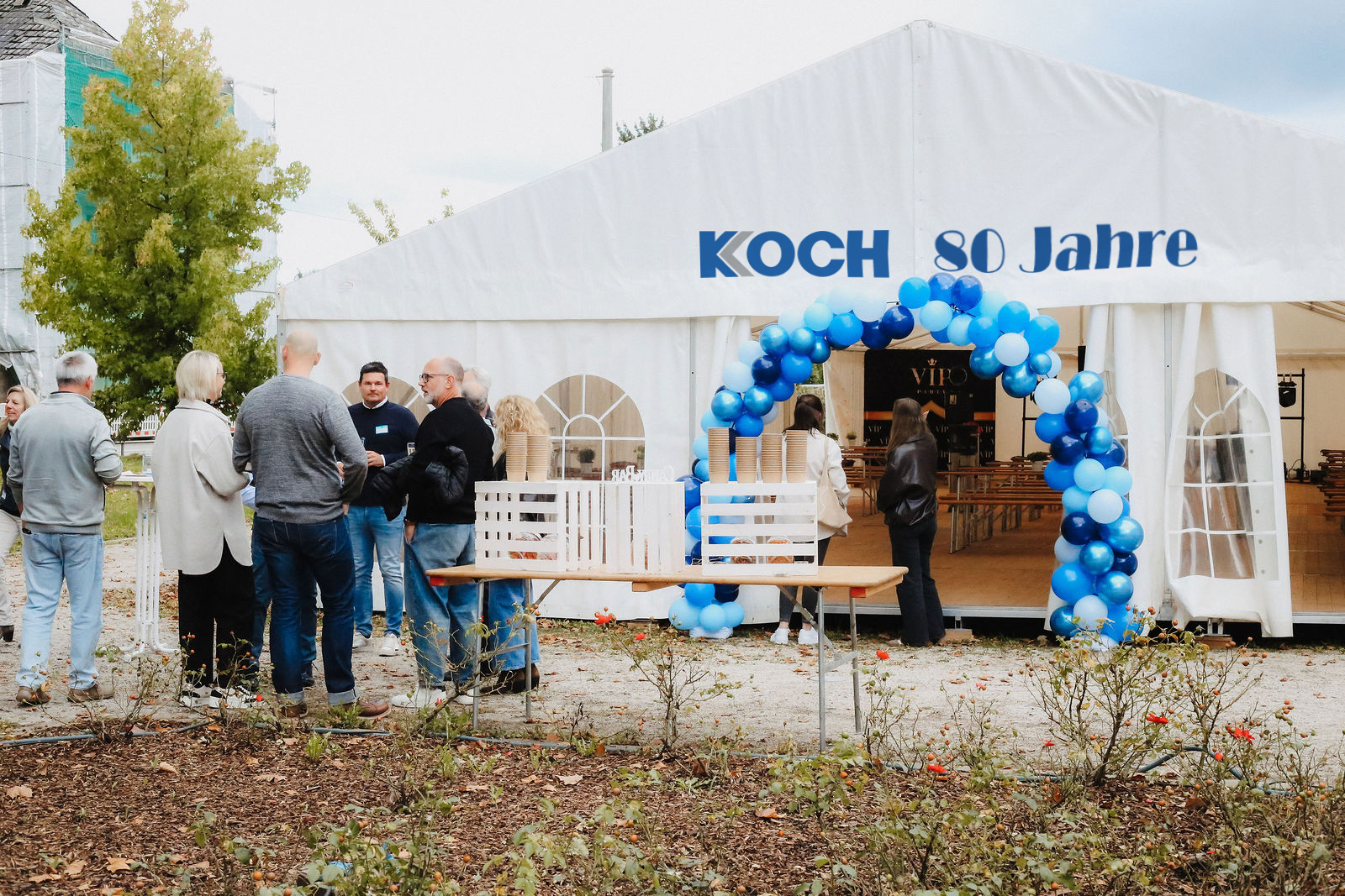 KOCH喜迎80周年庆典，dg视讯股份致贺共启新征程(图1)